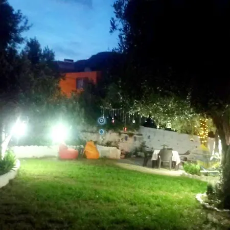 بيت للعطل Lotus House