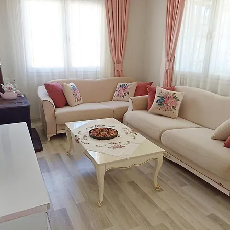Lotus House Tatil Evi